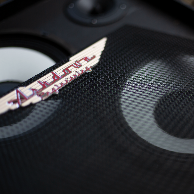 Close up of the ashdown double wing logo on the ashdown rm 414t evo ii super lightweight bass cabinet
