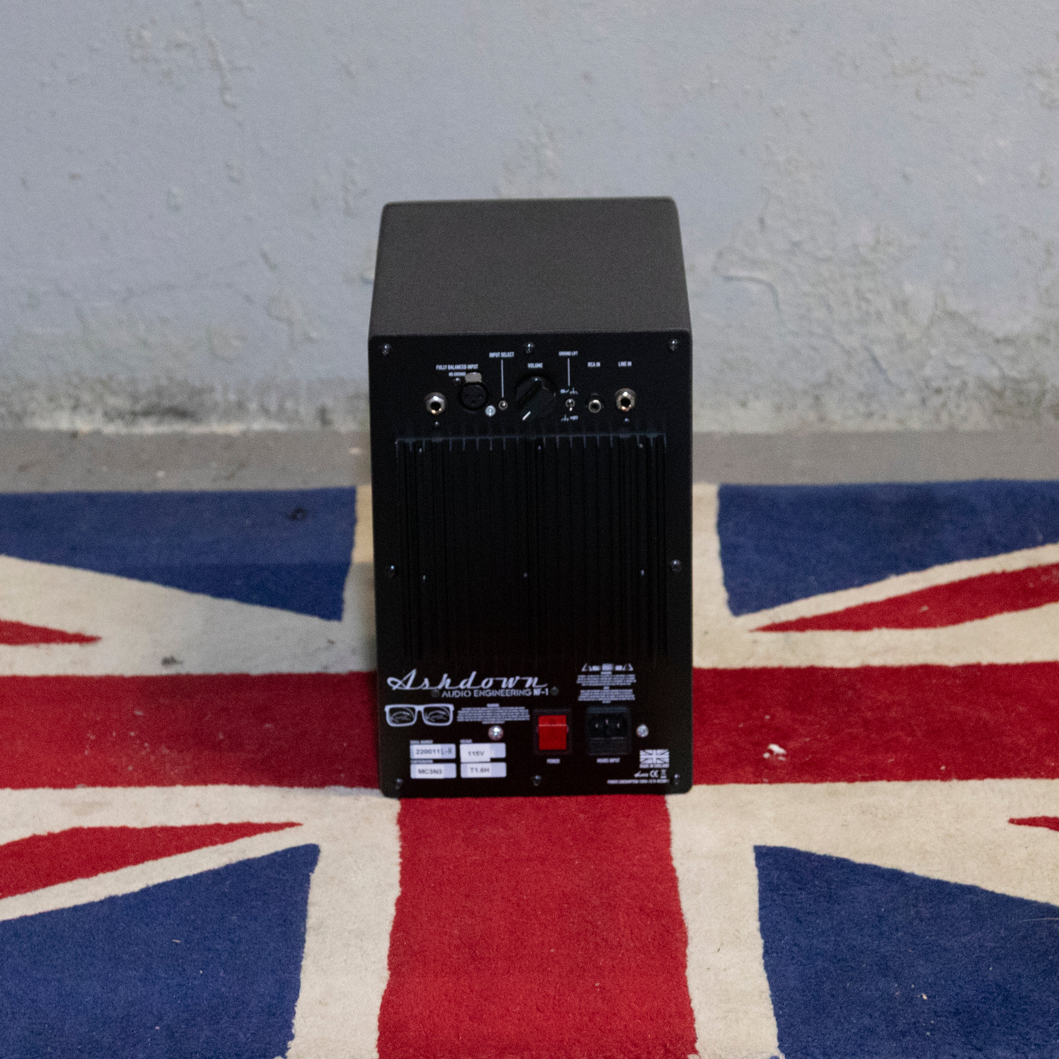 B-STOCK: Ashdown Monitors3