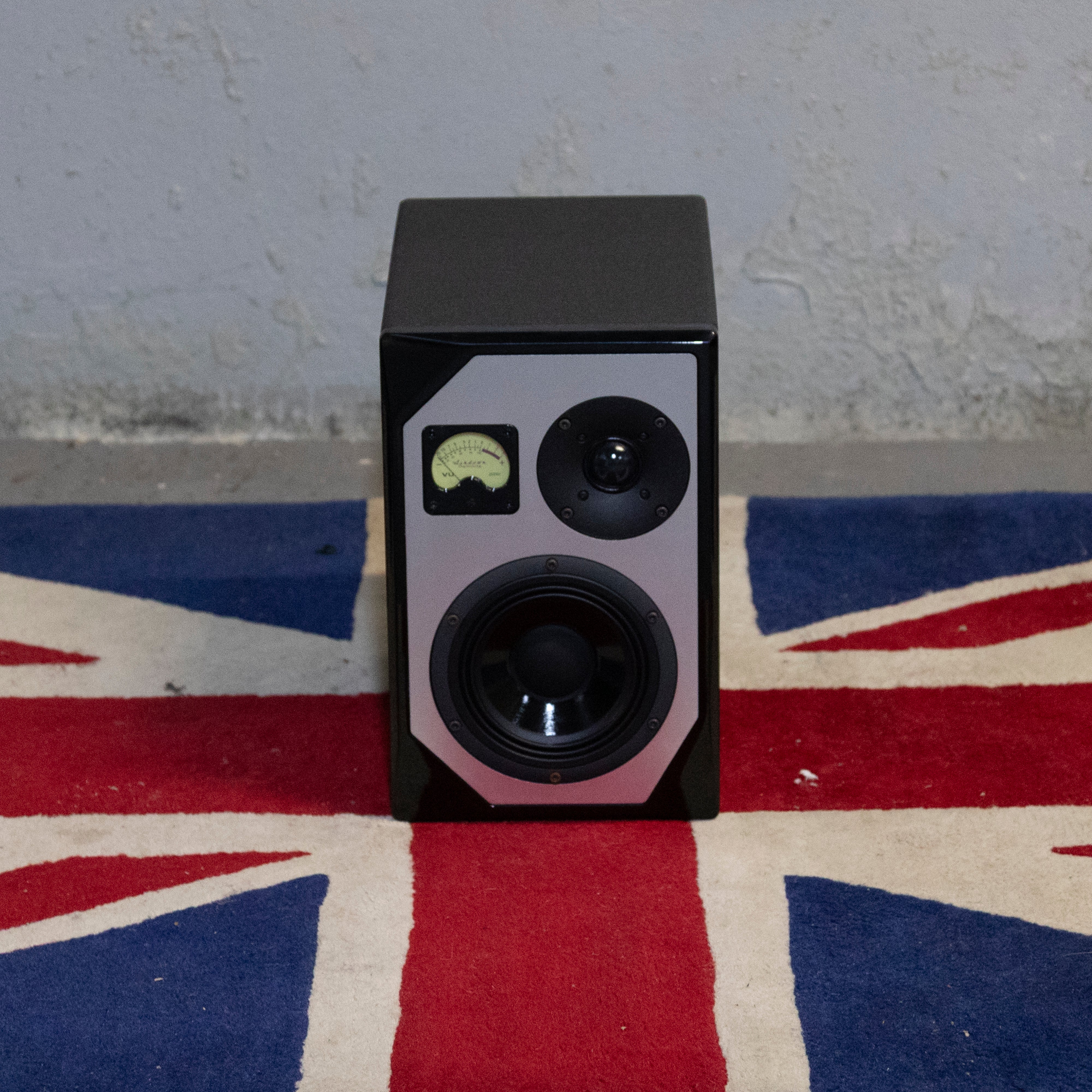 B-STOCK: Ashdown Monitors3