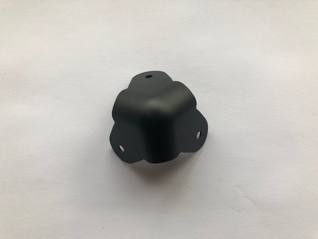Black Metal Amp/Cabinet Corners 3 Holes