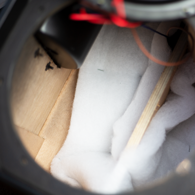 Inside the ashdown rm 414t evo ii super lightweight bass cabinet